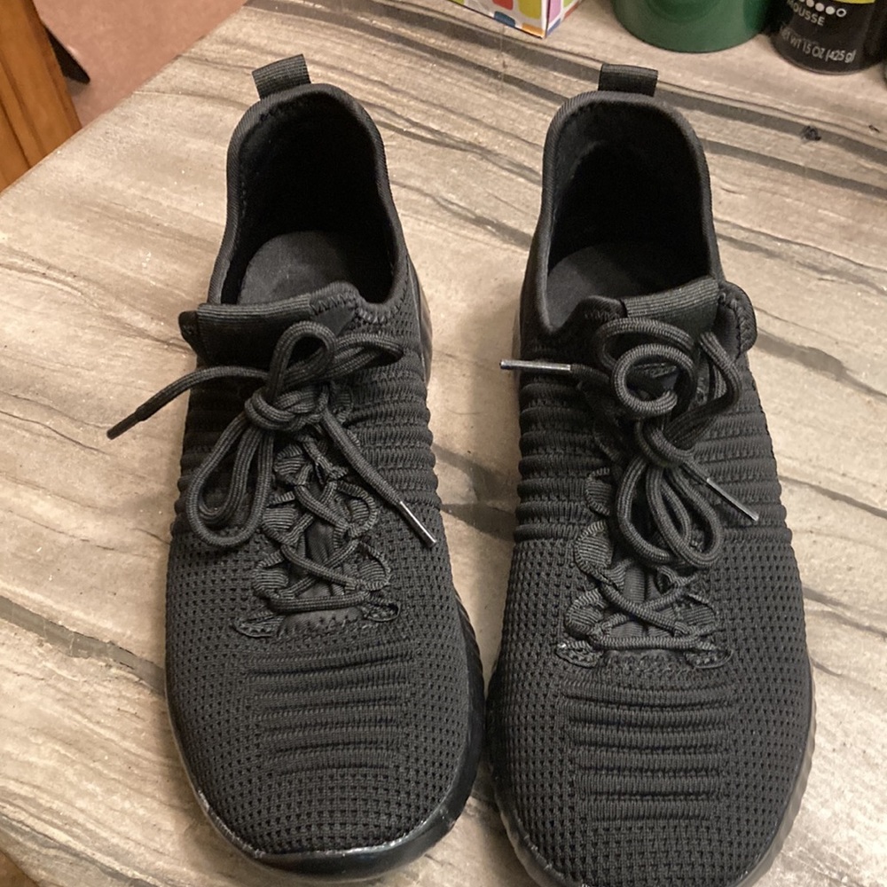 Torrid black mesh sneakers, size 9 WW